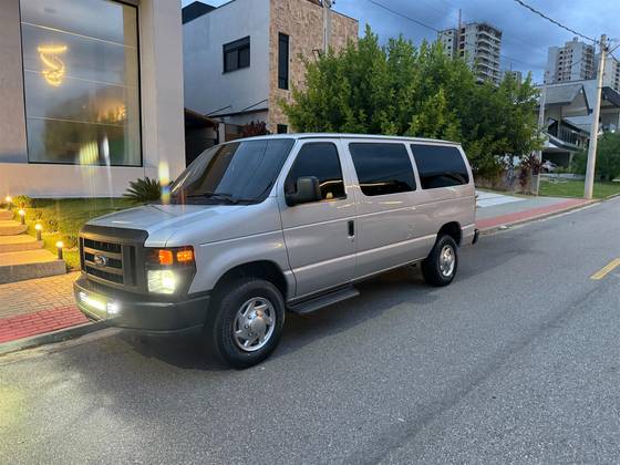FORD E-350 4.6 V8 FLEX 4P AUTOMÁTICO FORD E-350 4.6 V8 FLEX 4P AUTOMÁTICO